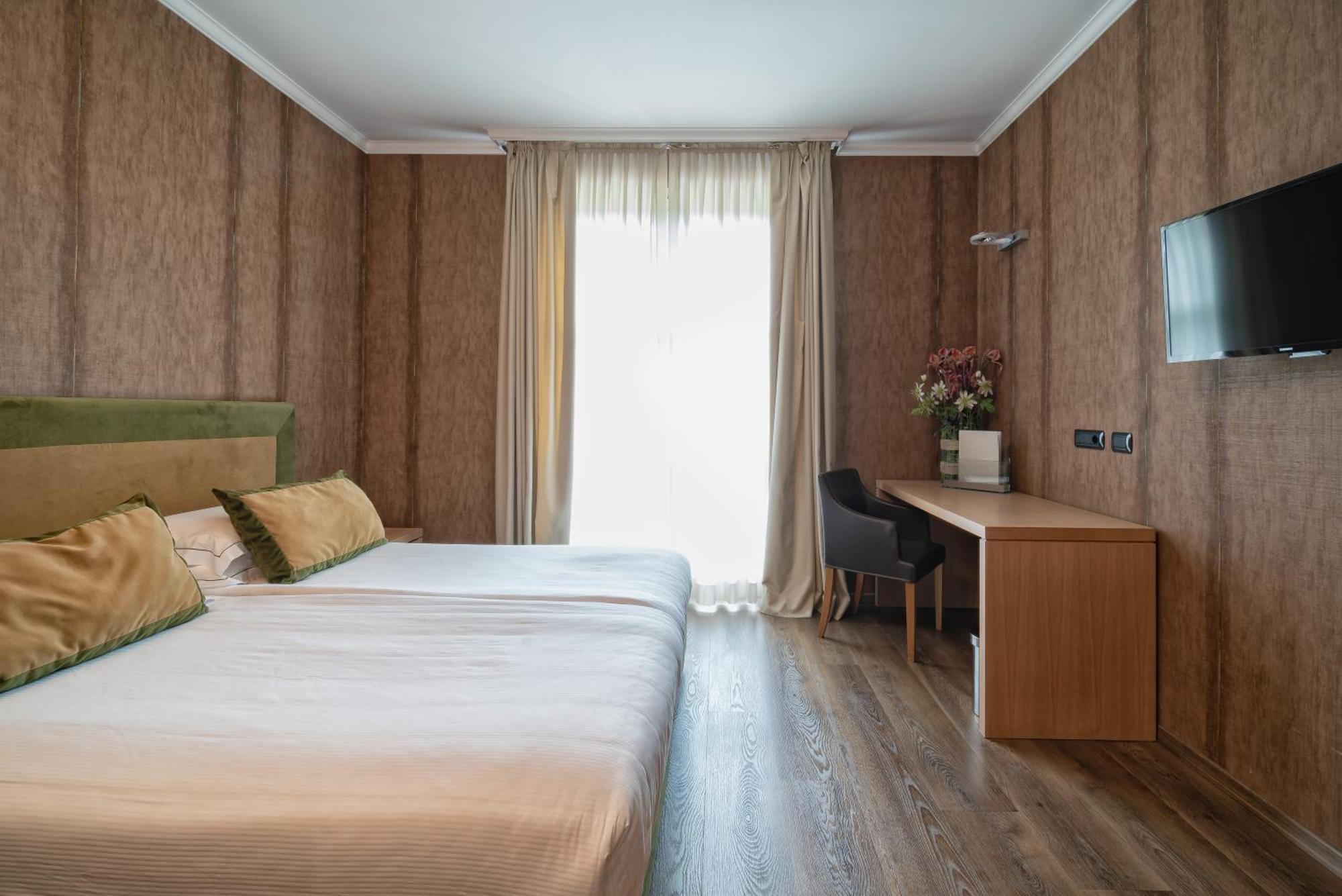 Phi Hotel Piajo Nembro ภายนอก รูปภาพ